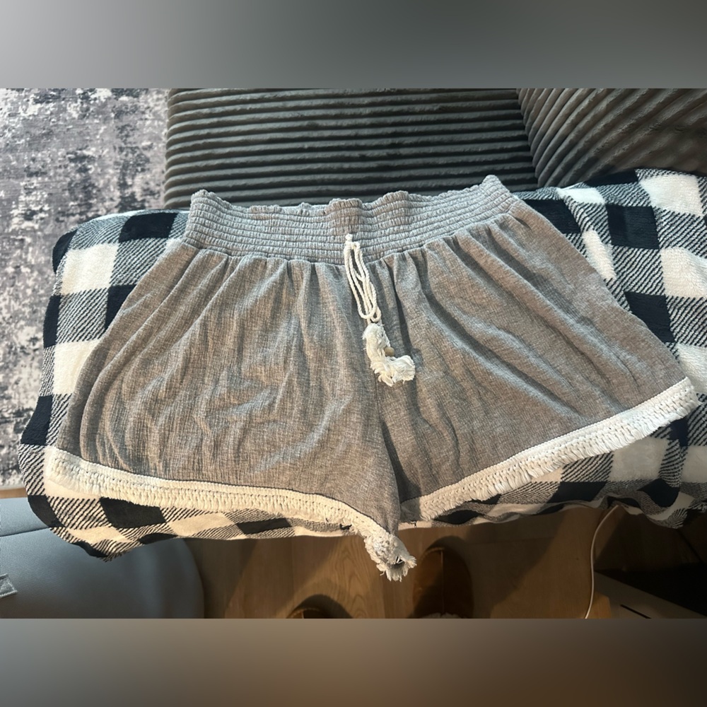 No Boundaries Gray Textured Shorts